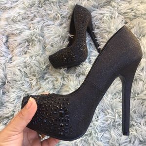 Speed limit high heels size 7 1/2